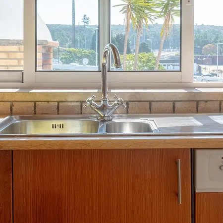 8 Rodrigues Family House - With Patio Nazaré