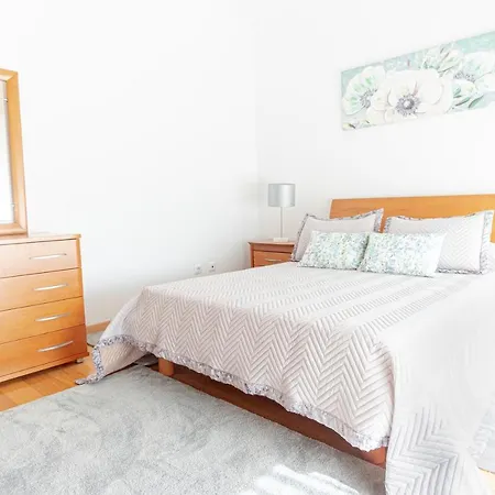 8 Rodrigues Family House - With Patio Villa