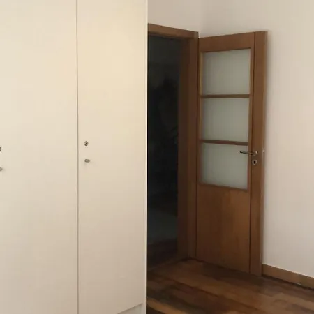 8 Rodrigues Family House - With Patio Villa *