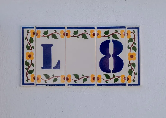 8 Rodrigues Family House - With Patio Villa Nazaré